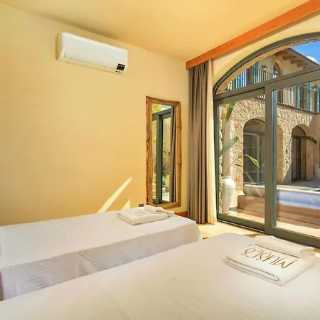 Thalia - Ultra Luxury For 10 People Villa